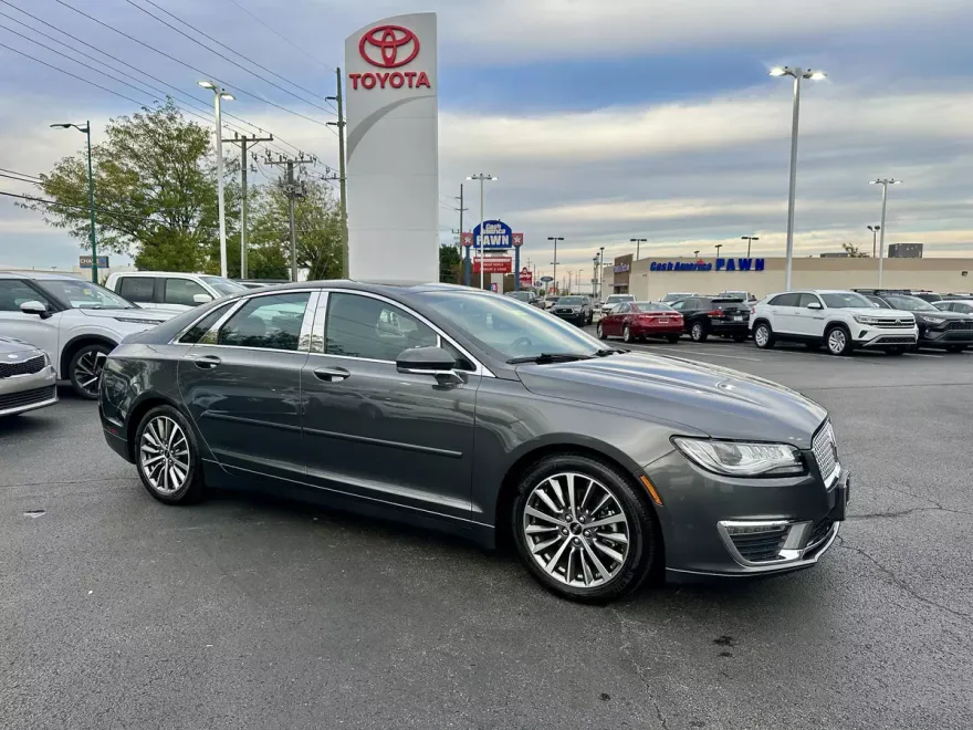 2020 Lincoln MKZ Standard photo 1