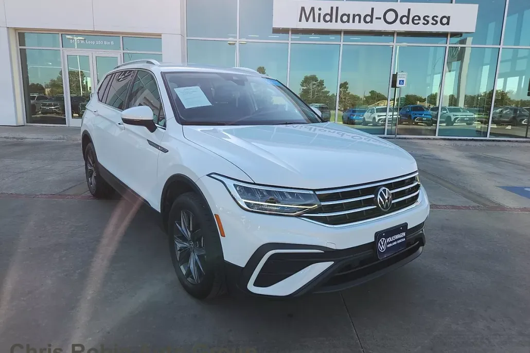 2024 Volkswagen Taos SE Wolfsburg Edition photo 1