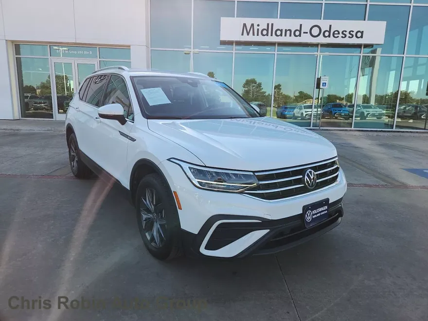 2024 Volkswagen Taos SE Wolfsburg Edition photo 1