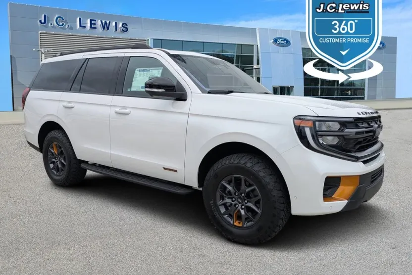 2025 Ford Expedition photo 1