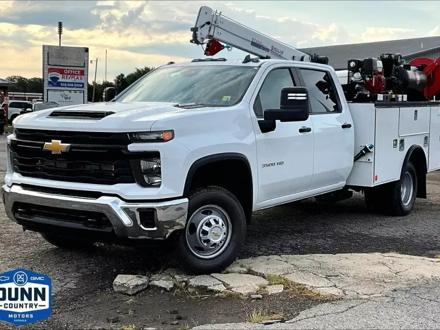 2025 Chevrolet Silverado 3500HD Work Truck photo 1
