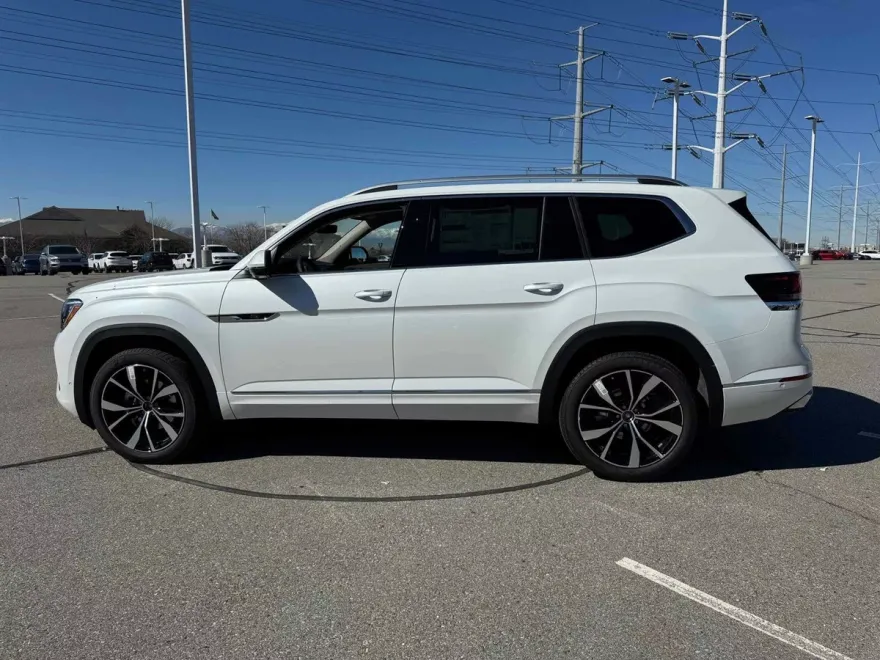 2025 Volkswagen Atlas SEL Premium R-Line photo 1