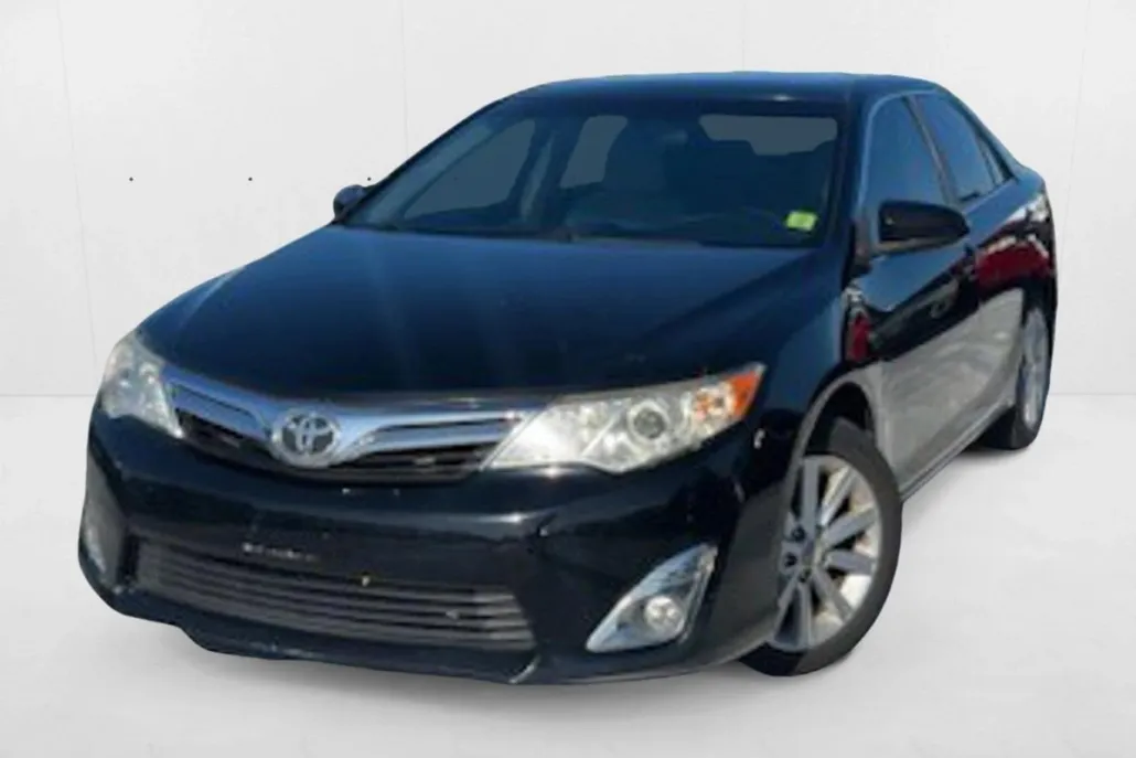 2012 Toyota Camry XLE photo 1