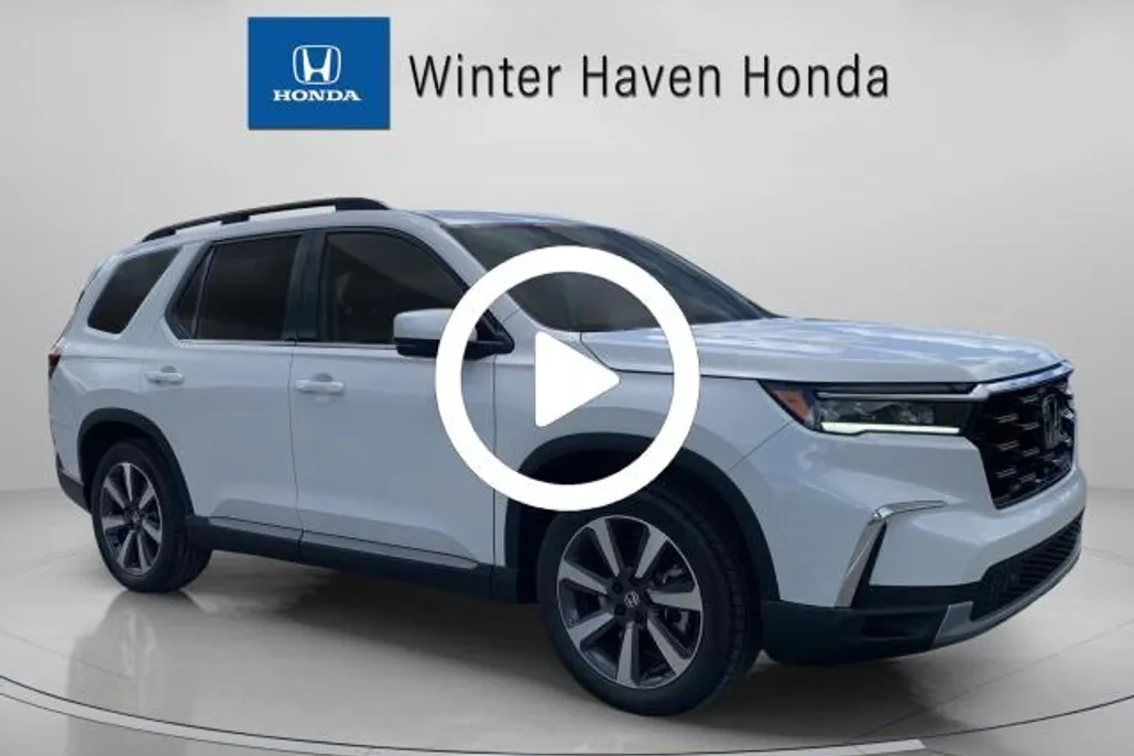 2025 Honda Pilot Touring photo 1