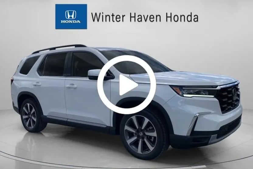 2025 Honda Pilot Touring photo 1