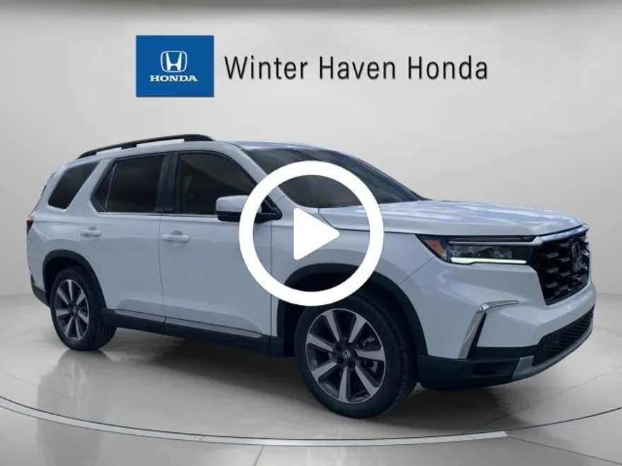 2025 Honda Pilot Touring photo 1