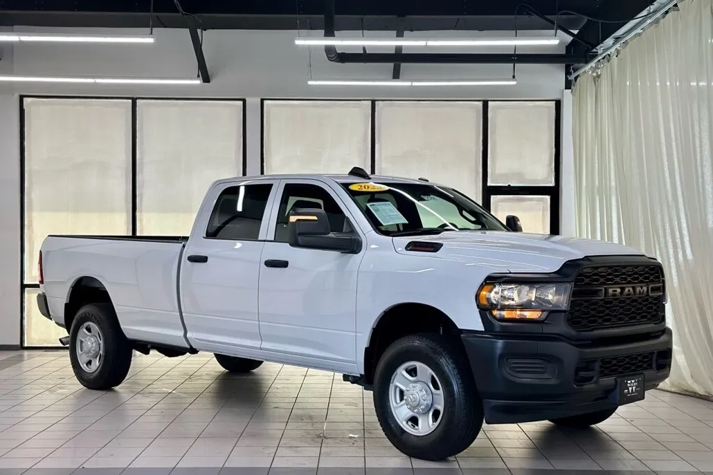 2023 Ram 3500 Tradesman photo 1