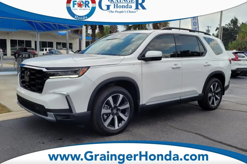2025 Honda Pilot Touring photo 1