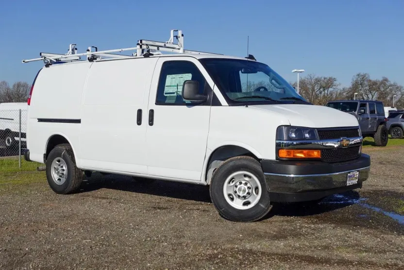 2024 Chevrolet Express Cargo 2500 photo 1