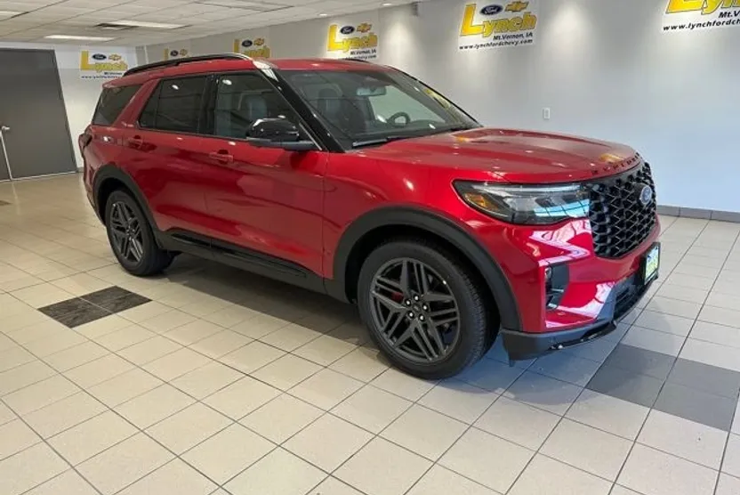 2025 Ford Explorer ST photo 1
