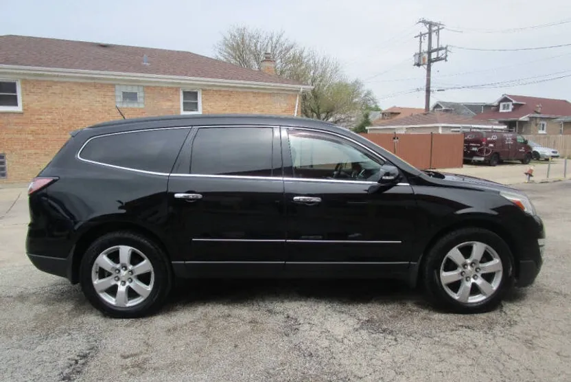 2016 Chevrolet Traverse LTZ photo 1