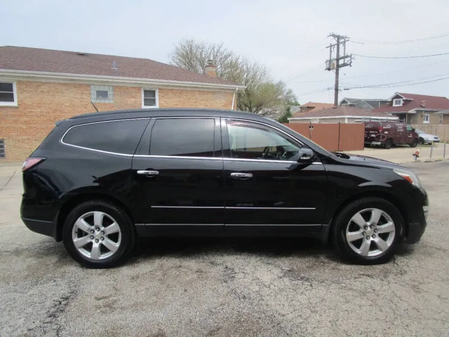 2016 Chevrolet Traverse LTZ photo 1