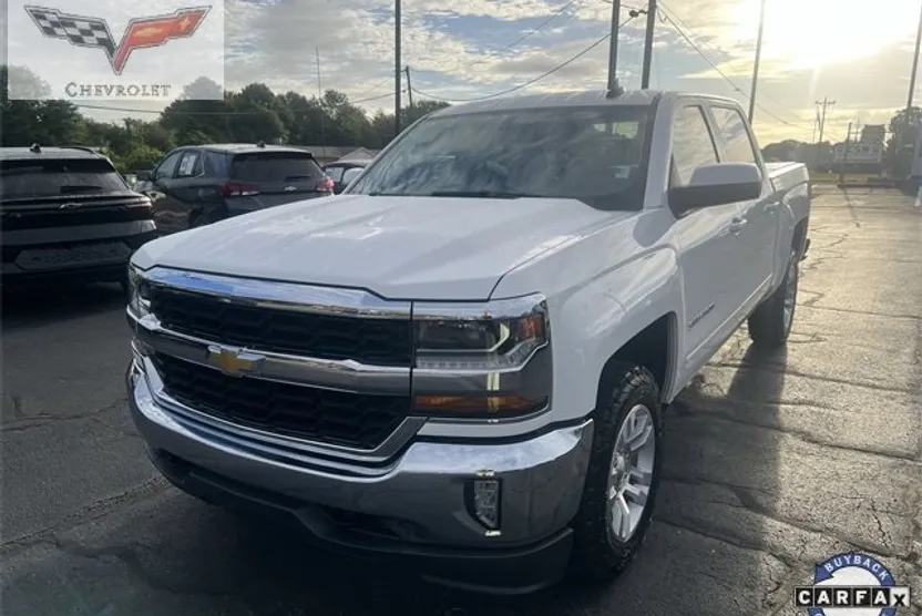 2018 Chevrolet Silverado 1500 LT photo 1