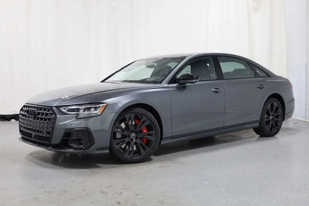 2025 Audi S8 4.0T photo 1