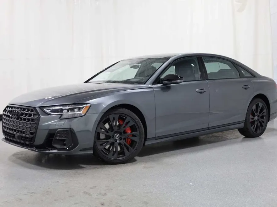 2025 Audi S8 4.0T photo 1