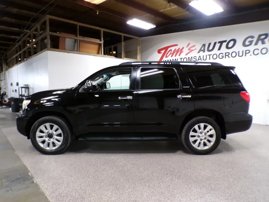 2014 Toyota Sequoia Platinum photo 1