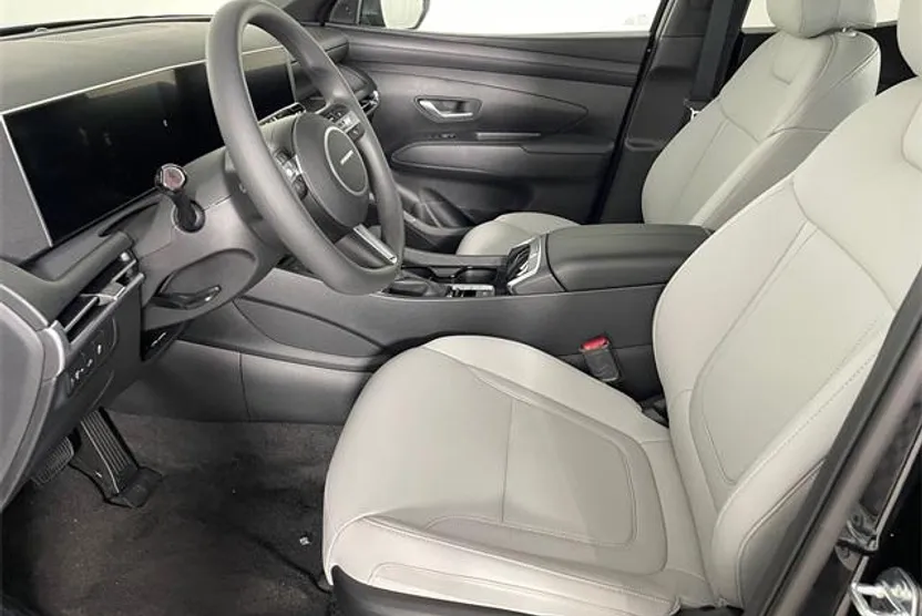 2025 Hyundai Santa Cruz SEL photo 1