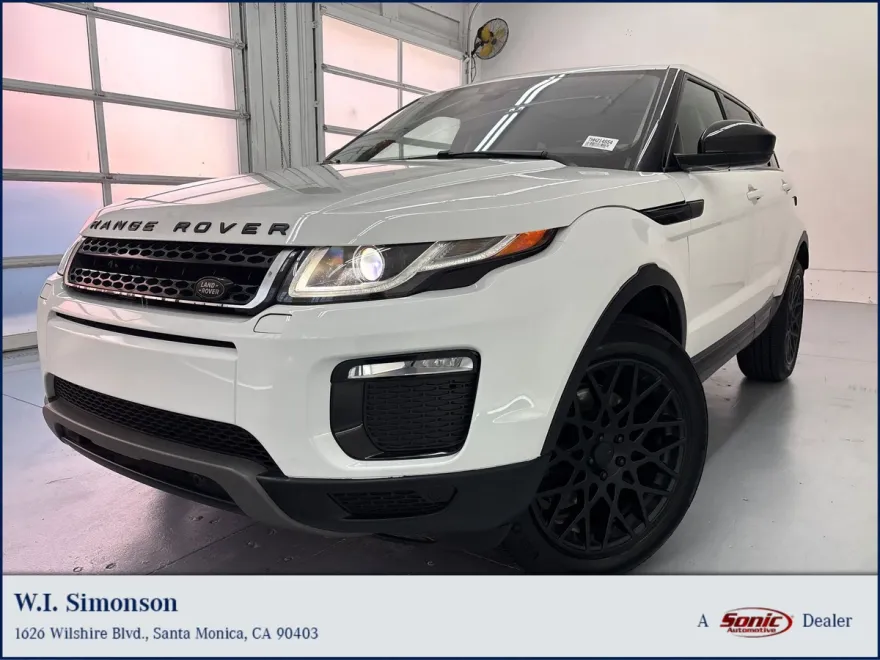 2017 Land Rover Range Rover Evoque SE photo 1