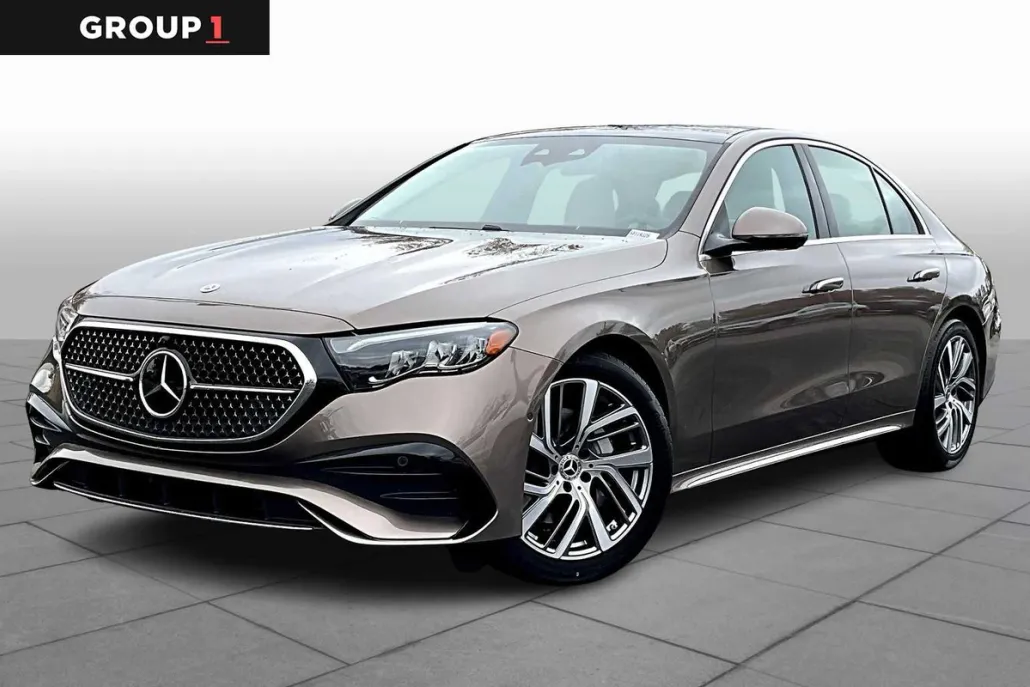 2025 Mercedes Benz E 350 4MATIC photo 1