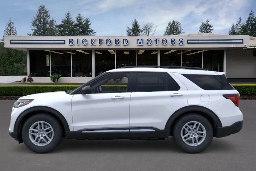 2025 Ford Explorer photo 1