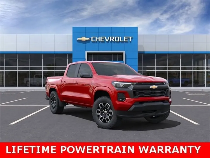 2024 Chevrolet Colorado LT photo 1