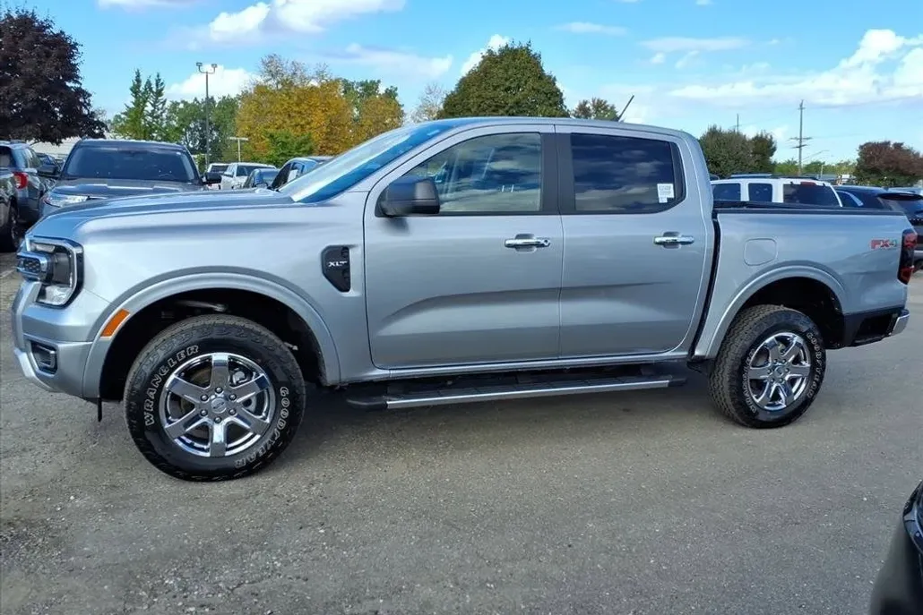 2024 Ford Ranger XLT photo 1