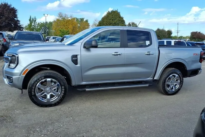 2024 Ford Ranger XLT photo 1