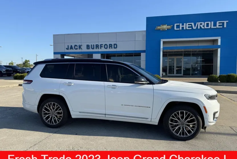 2023 Jeep Grand Cherokee L Summit Reserve photo 1
