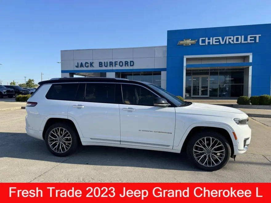 2023 Jeep Grand Cherokee L Summit Reserve photo 1