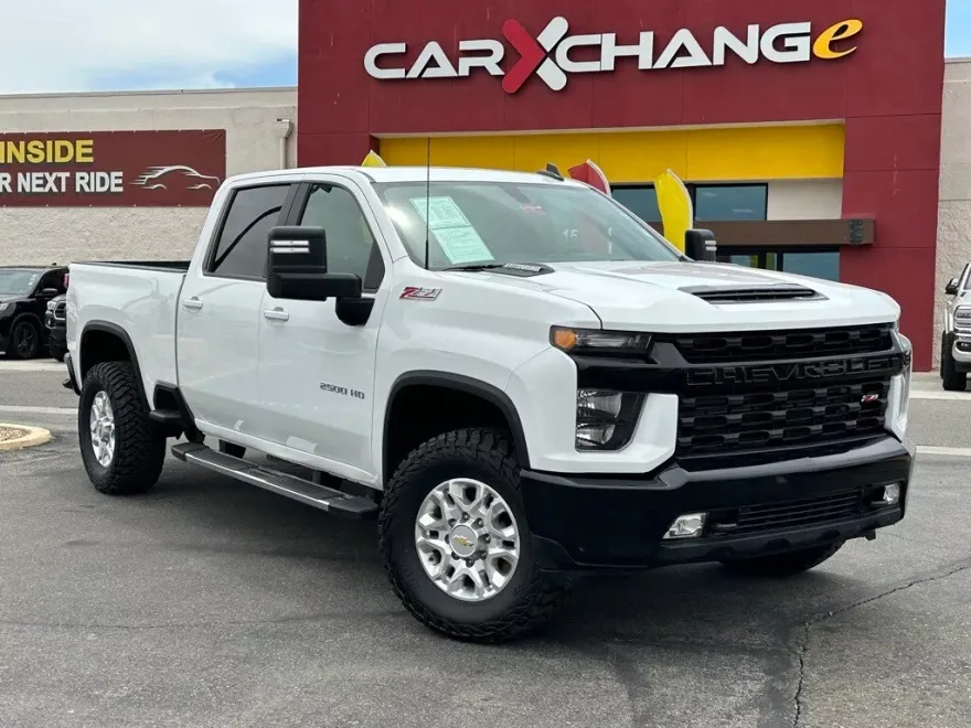 2023 Chevrolet Silverado 2500HD LT photo 1