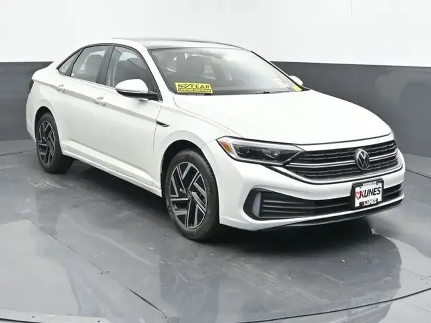 2023 Volkswagen Jetta 1.5T SEL photo 1