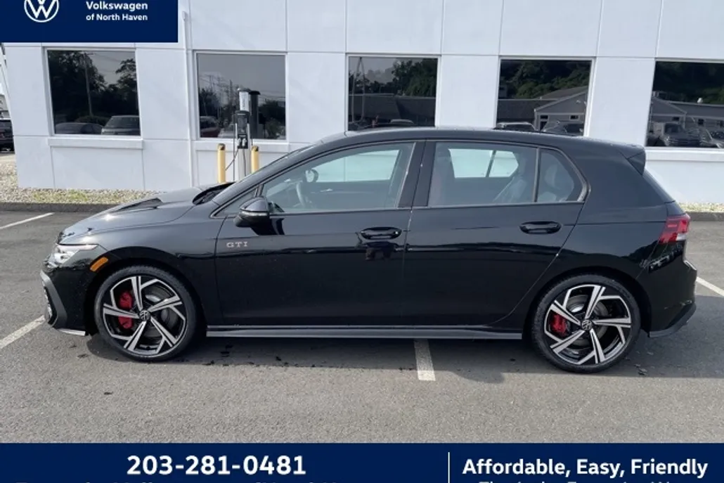 2025 Volkswagen Golf GTI SE photo 1