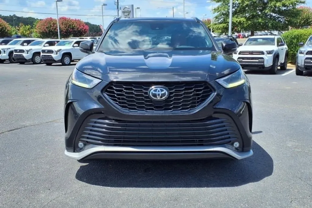 2023 Toyota Highlander XSE photo 1
