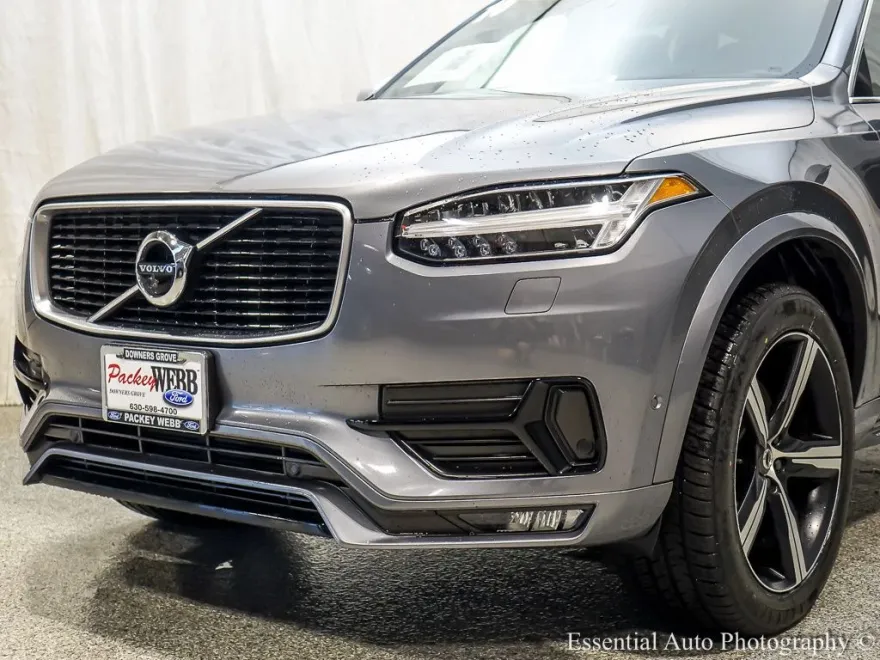 2016 Volvo XC90 T6 R-Design photo 1