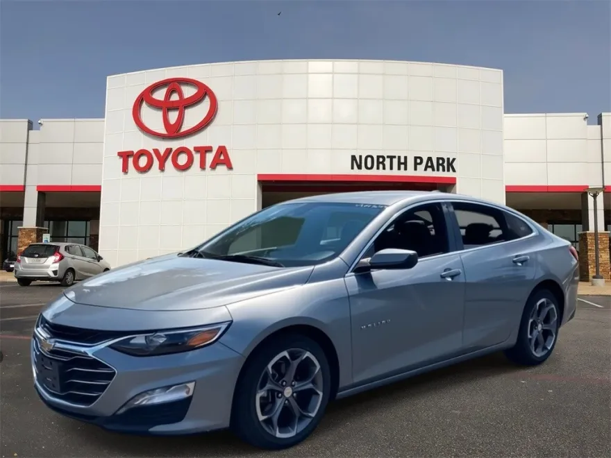 2023 Chevrolet Malibu 1LT photo 1
