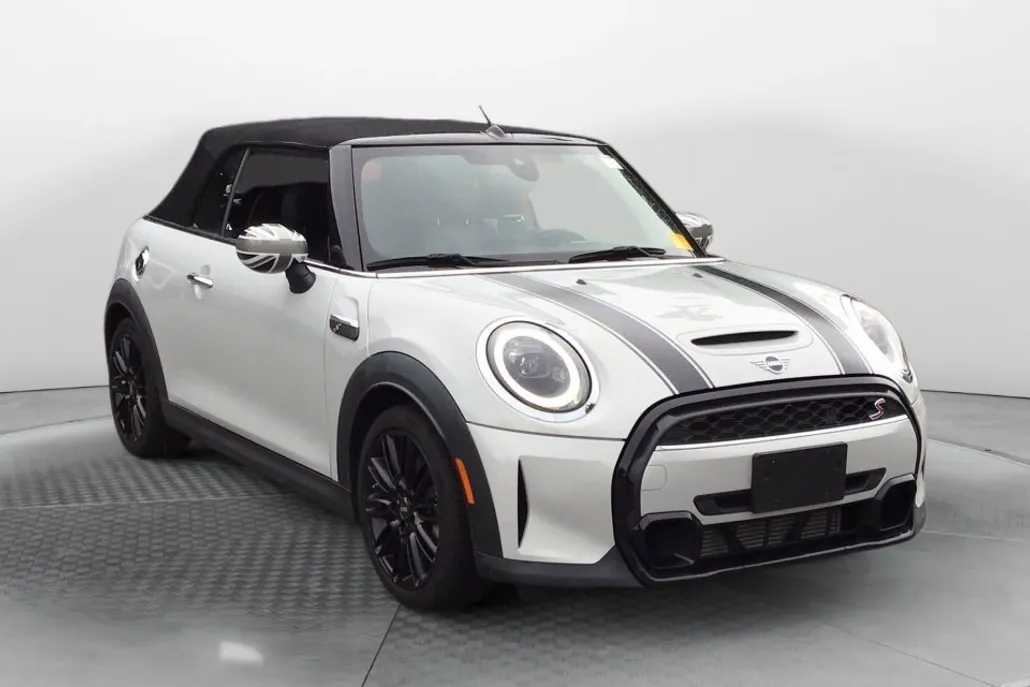 2022 Mini Cooper Convertible S photo 1