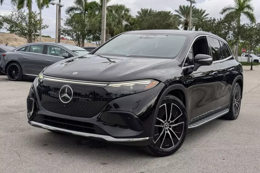 2023 Mercedes Benz EQS SUV 450 photo 1
