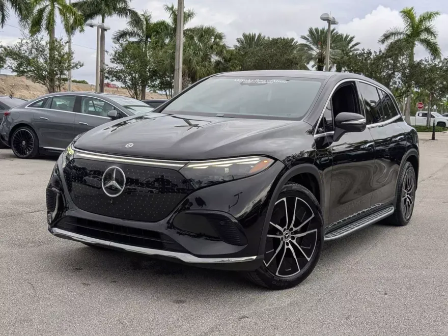 2023 Mercedes Benz EQS SUV 450 photo 1
