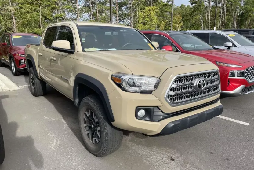 2016 Toyota Tacoma TRD V6 photo 1
