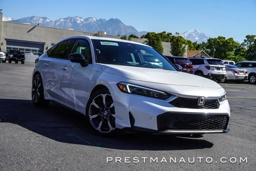 2025 Honda Civic Hybrid Sport Touring photo 1