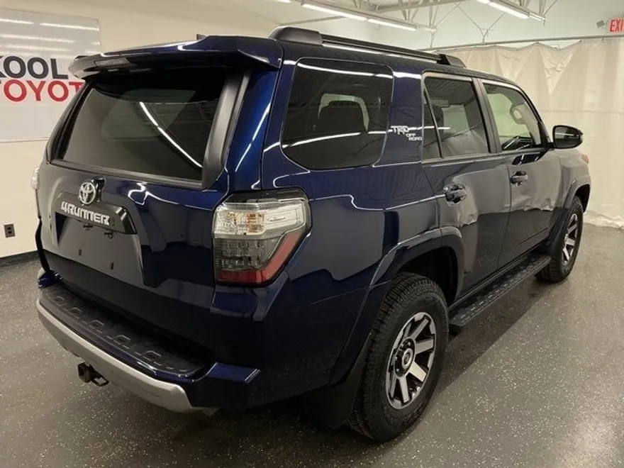 2021 Toyota 4Runner TRD Off-Road Premium photo 1