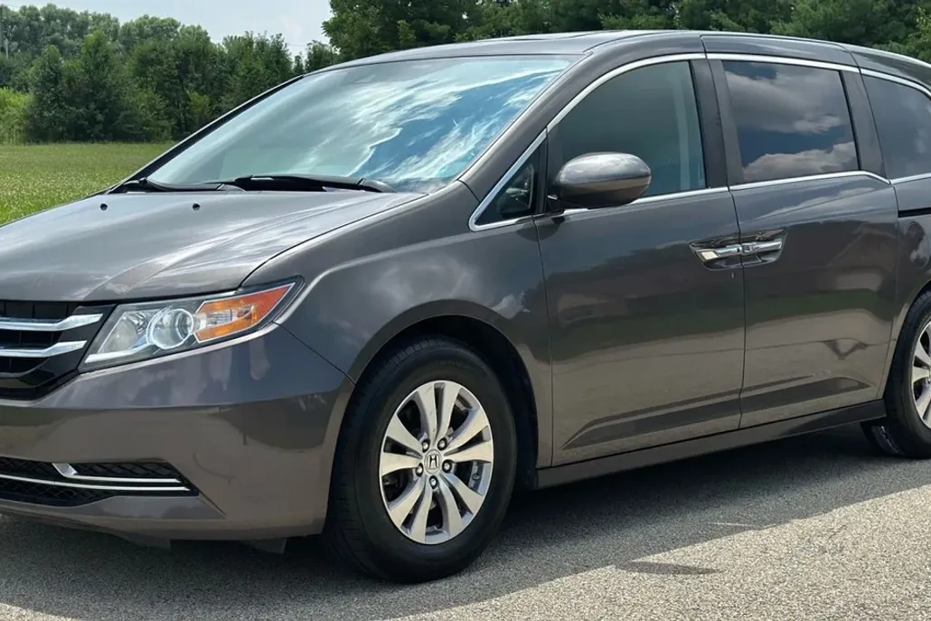 2015 Honda Odyssey EX-L photo 1