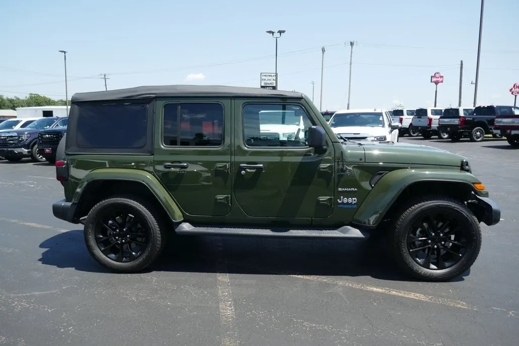2021 Jeep Wrangler 4xe Unlimited Sahara photo 1