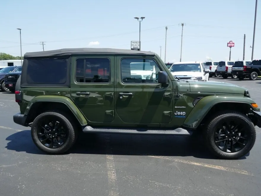 2021 Jeep Wrangler 4xe Unlimited Sahara photo 1
