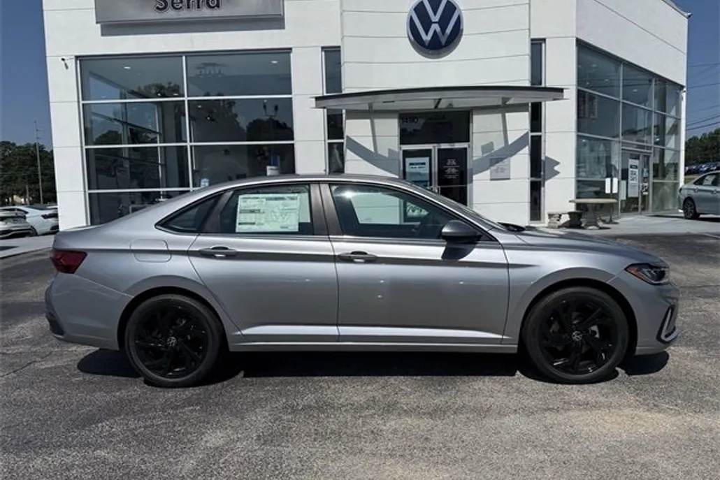 2025 Volkswagen Jetta 1.5T SE photo 1