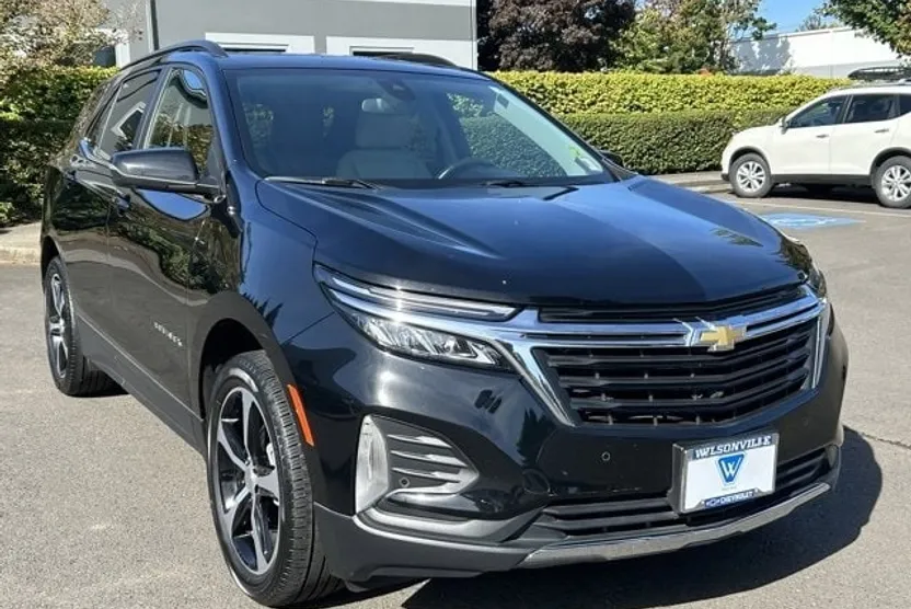 2022 Chevrolet Equinox LT photo 1