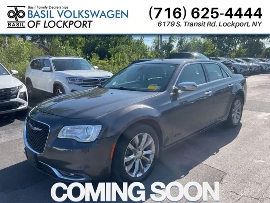 2018 Chrysler 300 Limited photo 1