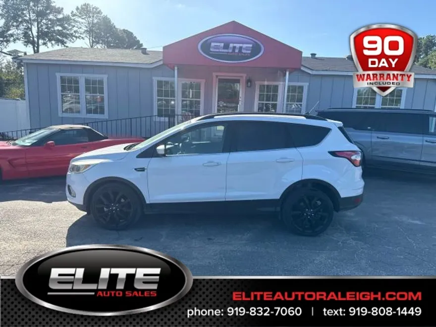 2018 Ford Escape SE Sport photo 1