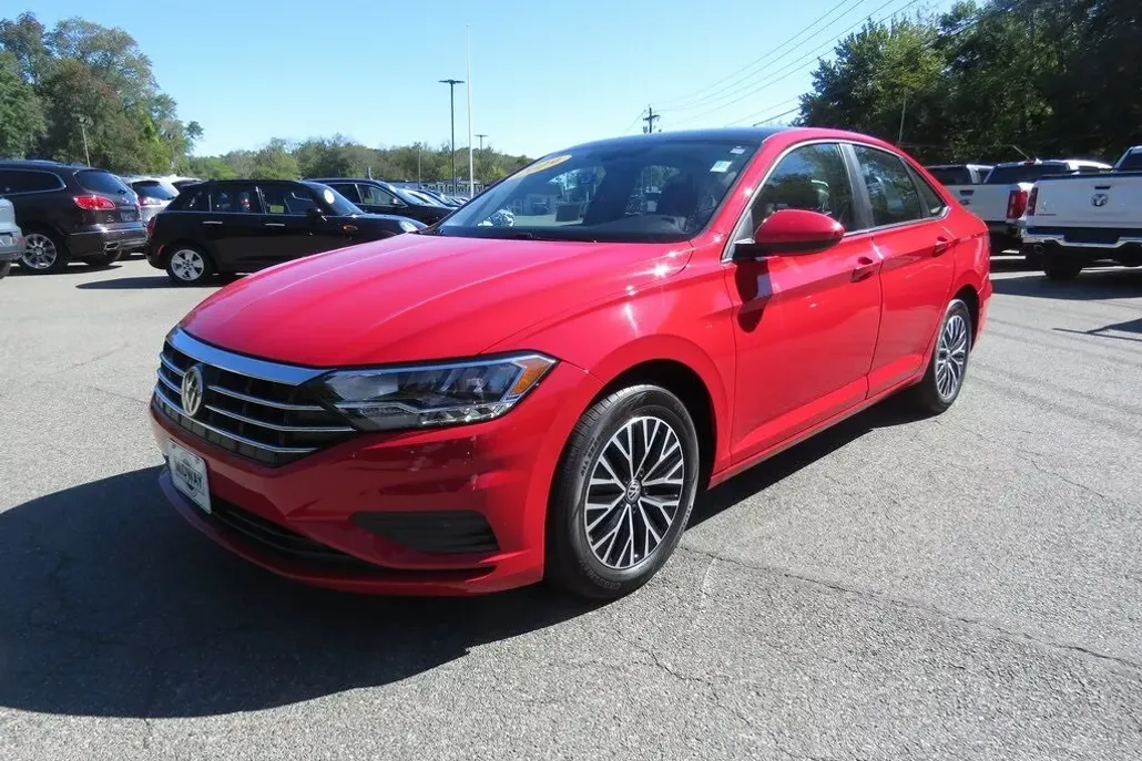 2019 Volkswagen Jetta 1.4T R-Line photo 1