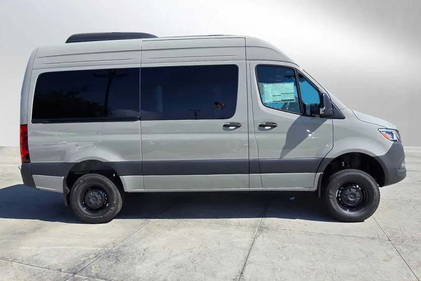2025 Mercedes Benz Sprinter 2500 Standard Roof photo 1